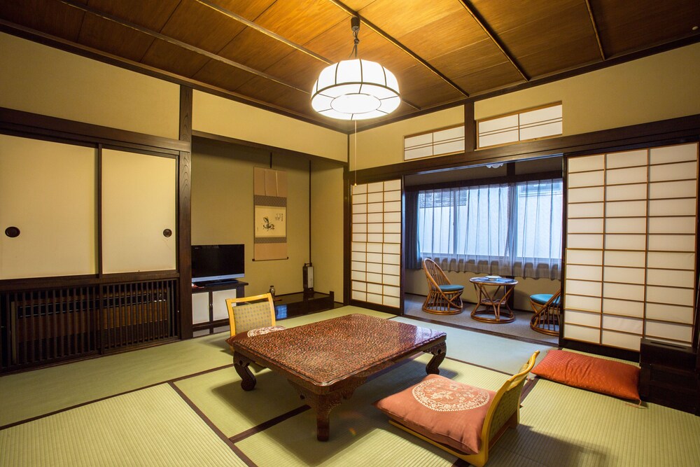 Higashiishikawa Ryokan