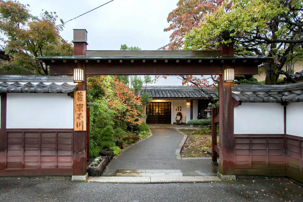 Higashiishikawa Ryokan