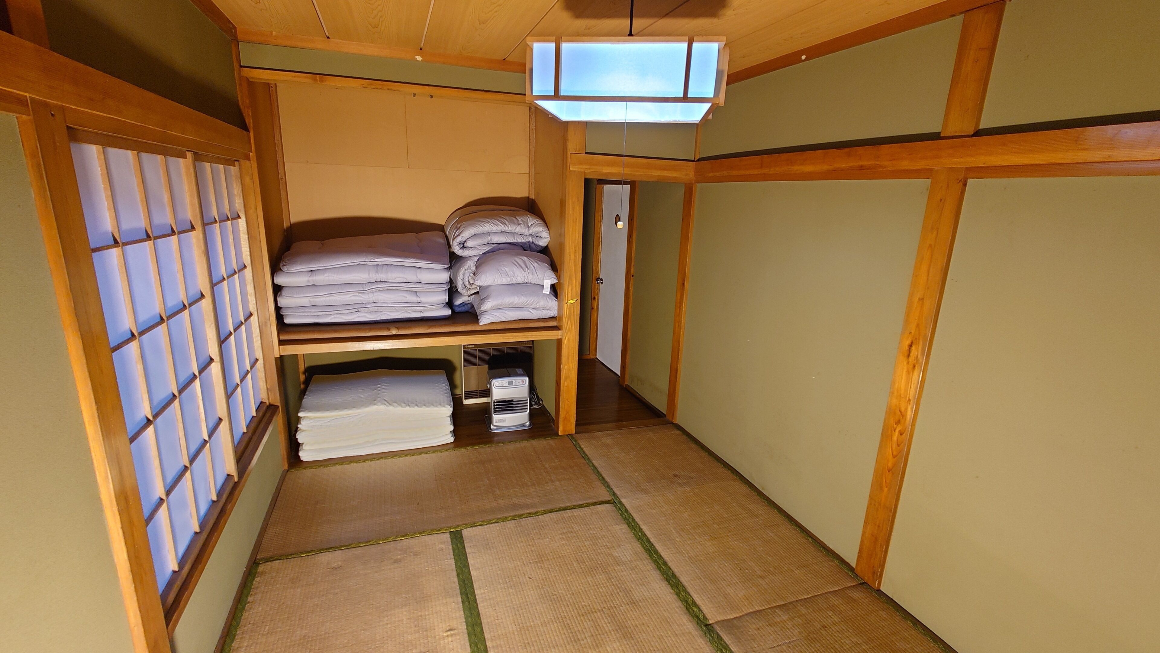 Hotel1800