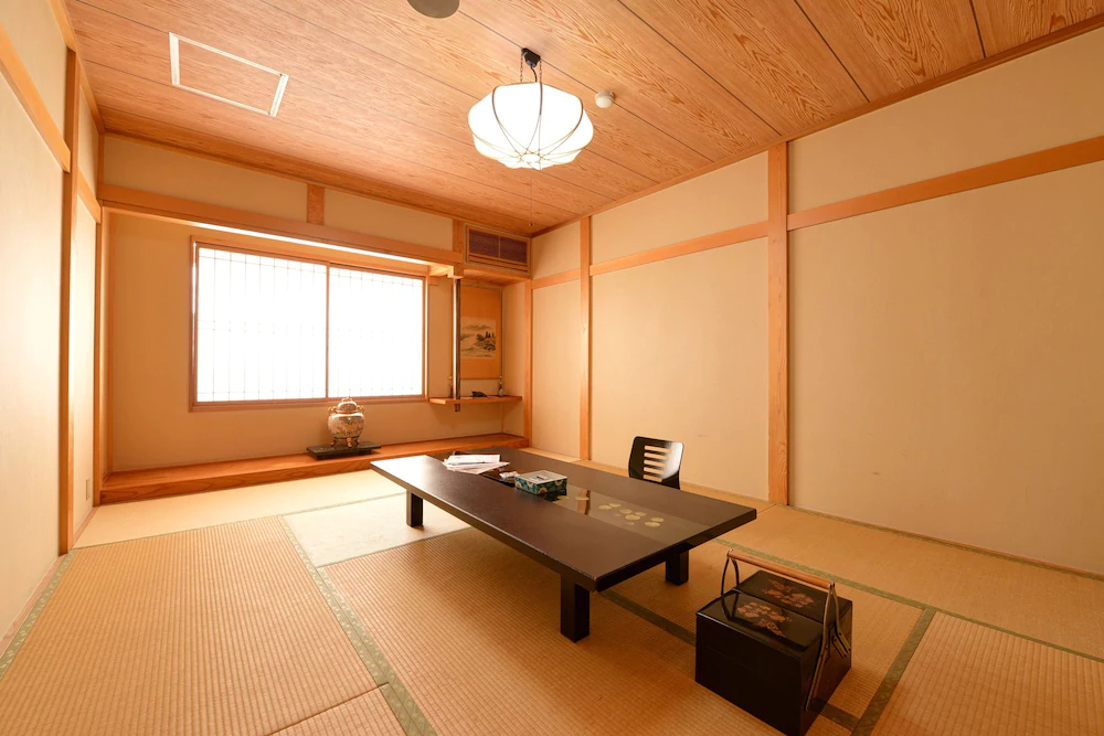 Muikamachi Onsenkyo Kinseikan Grace Court
