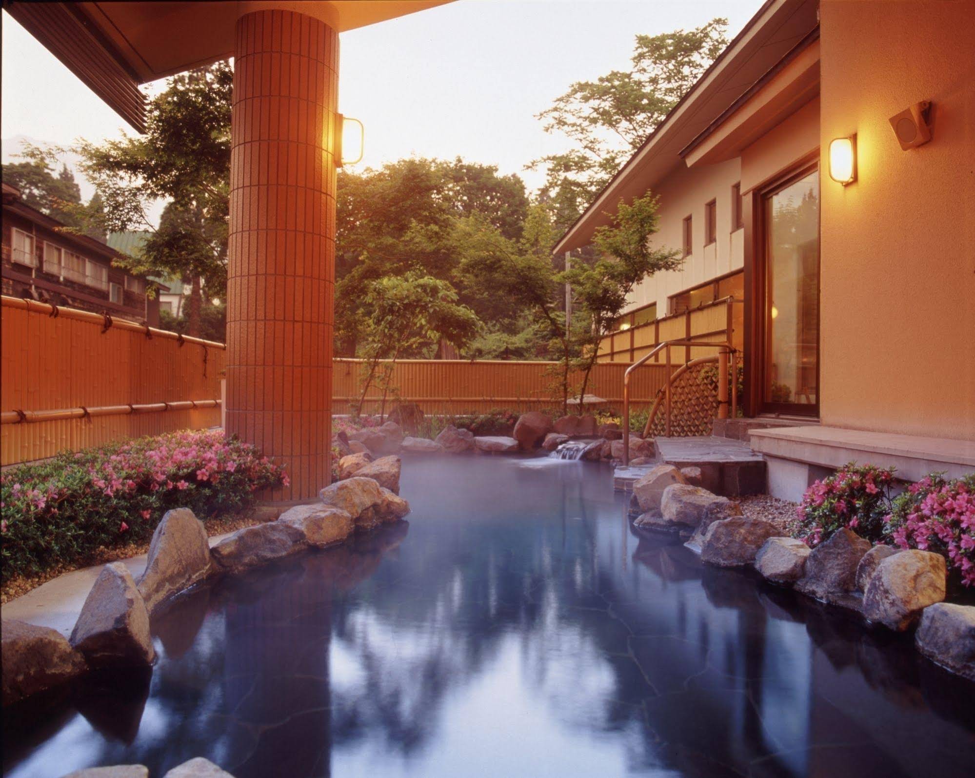 Akakura Hotel & Annex