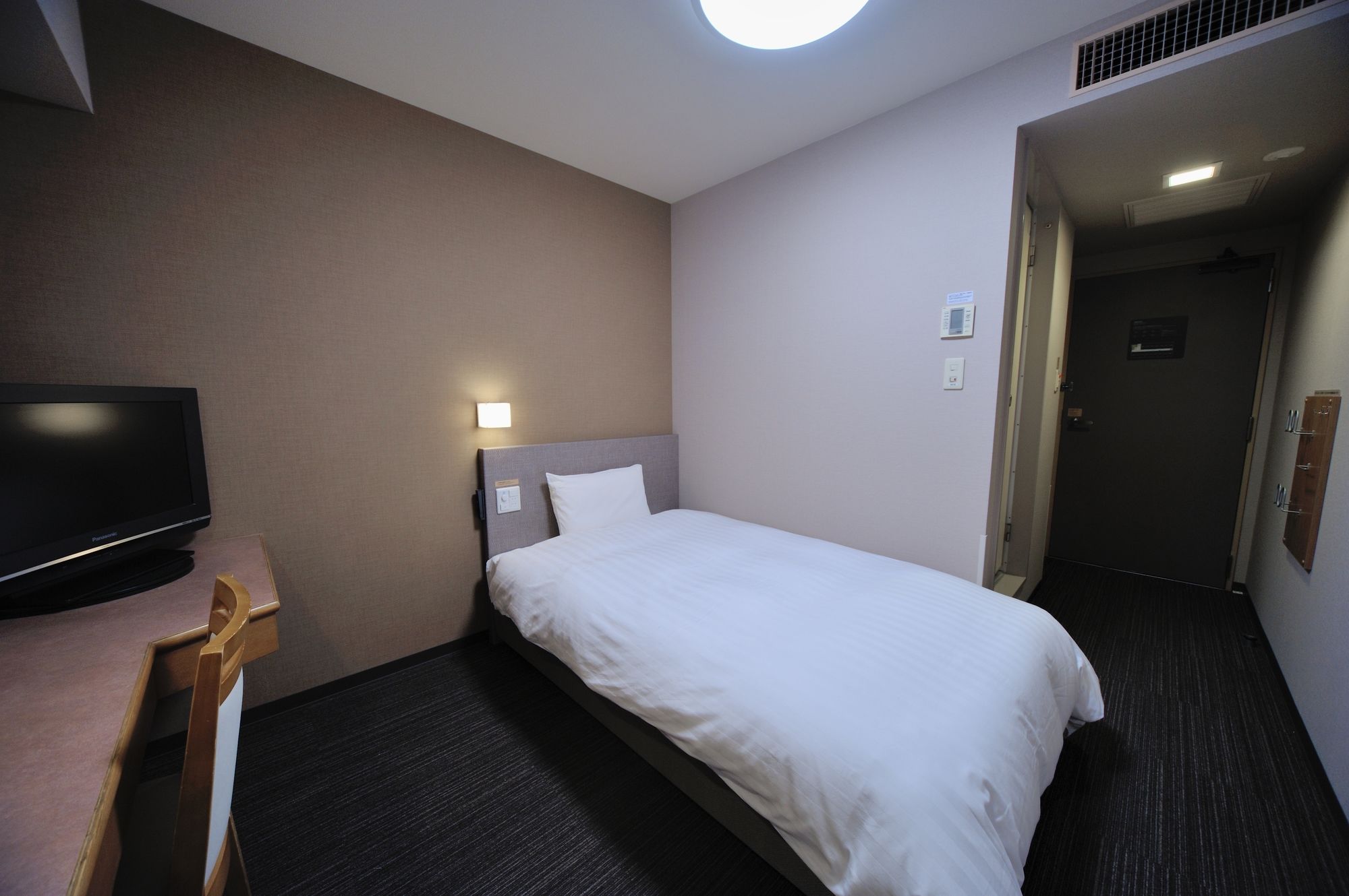Hamilton Hotel Blue