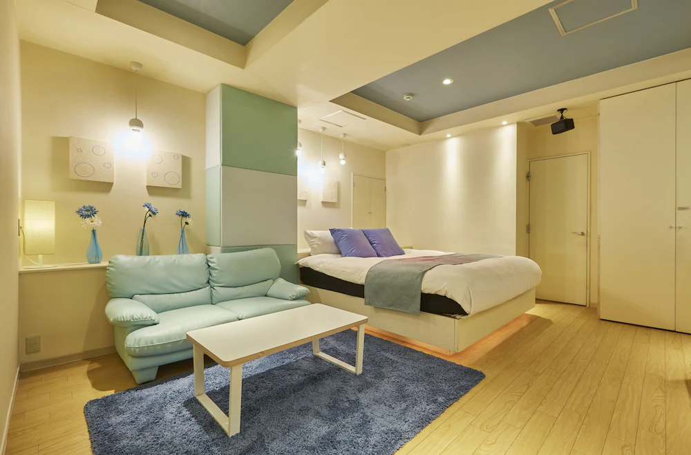 Hotel Love