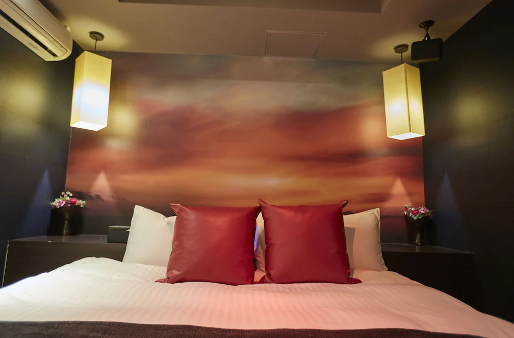 Hotel Love