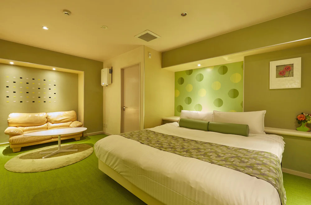 Hotel Love