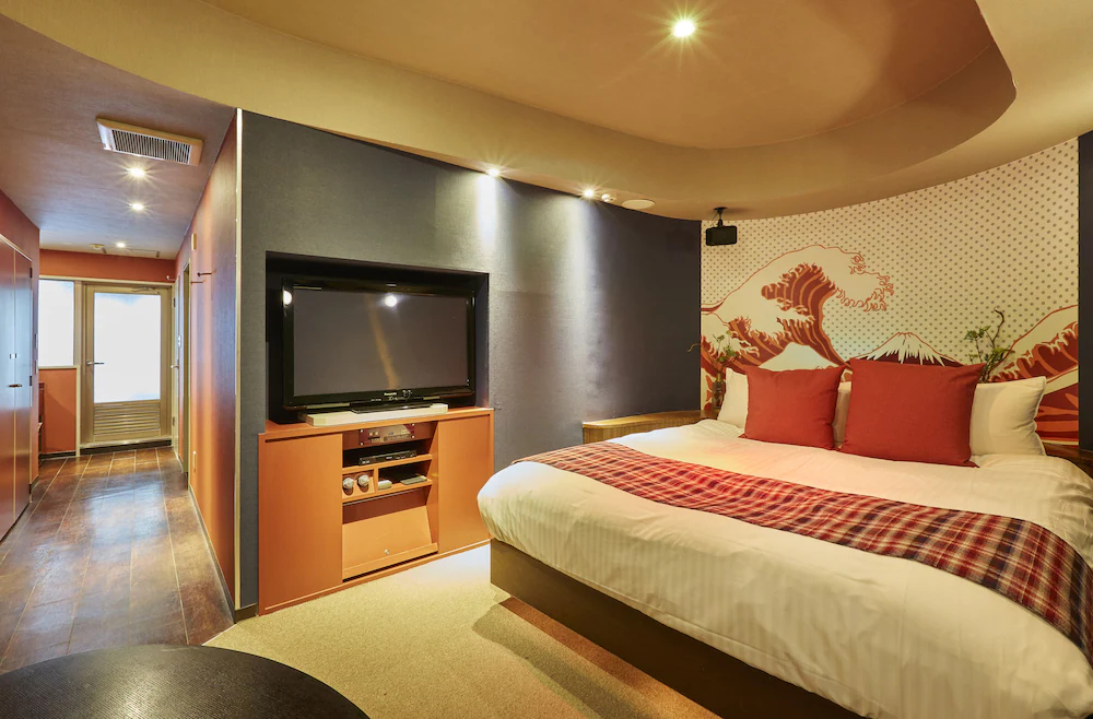 Hotel Love