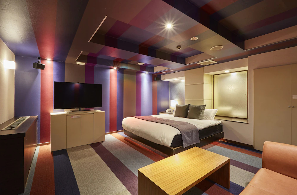 Hotel Love