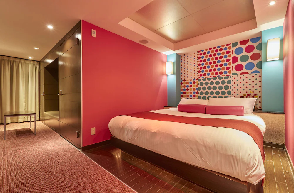 Hotel Love