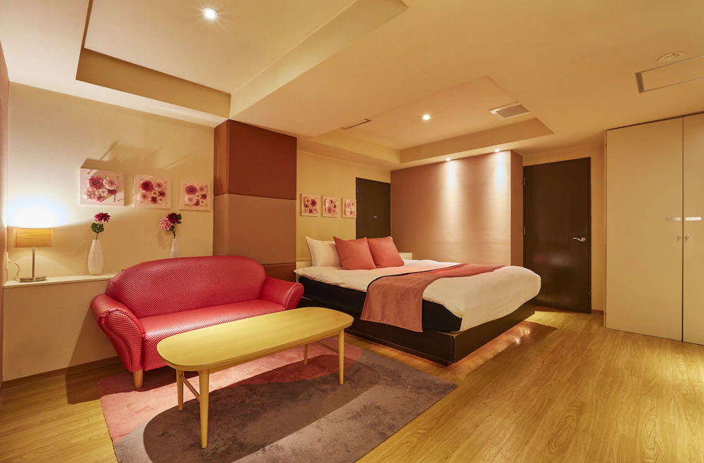 Hotel Love