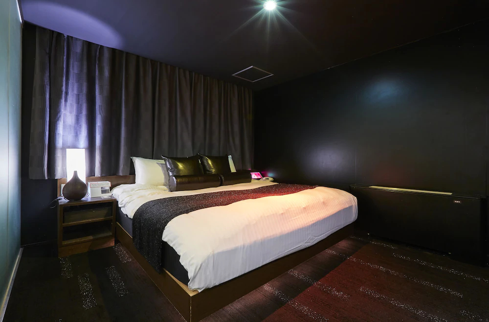 Hotel Love