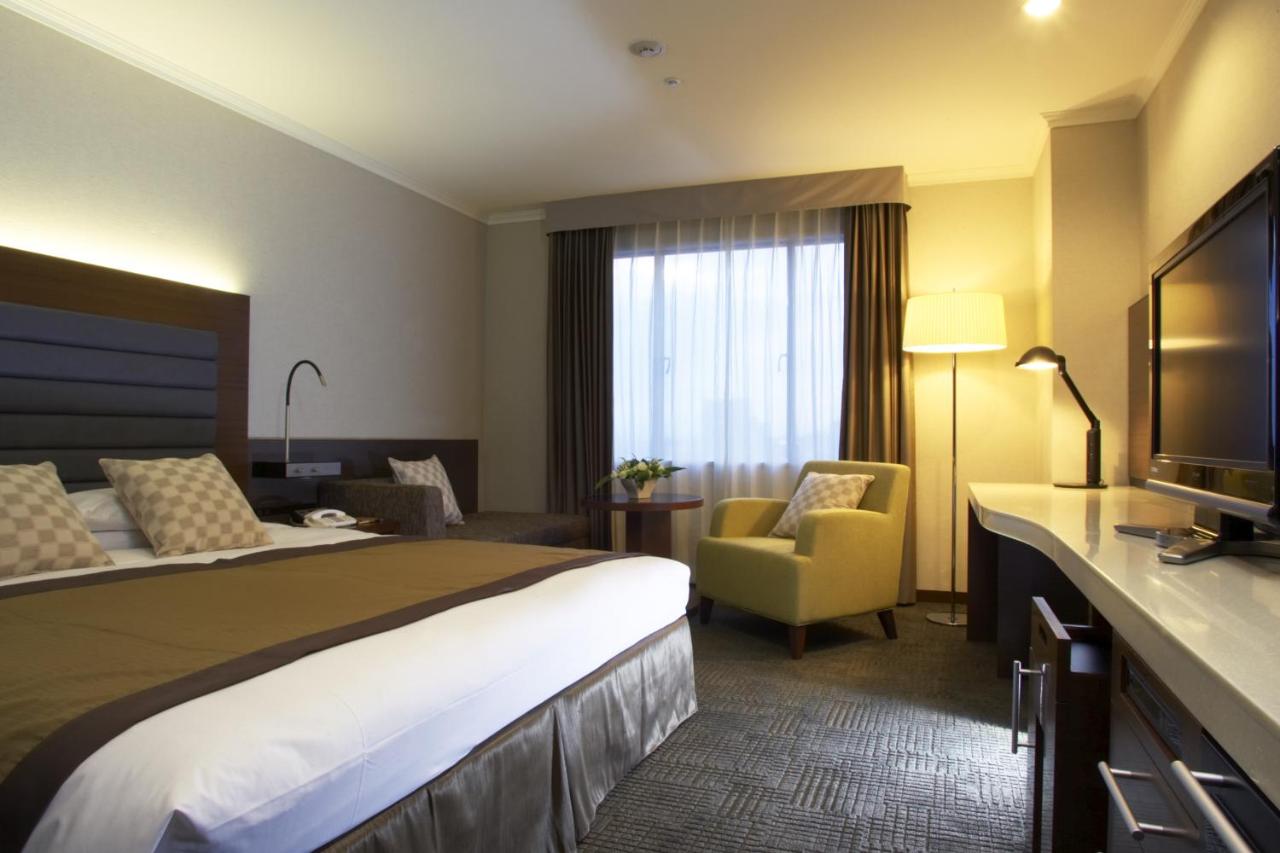 Nagoya Tokyu Hotel