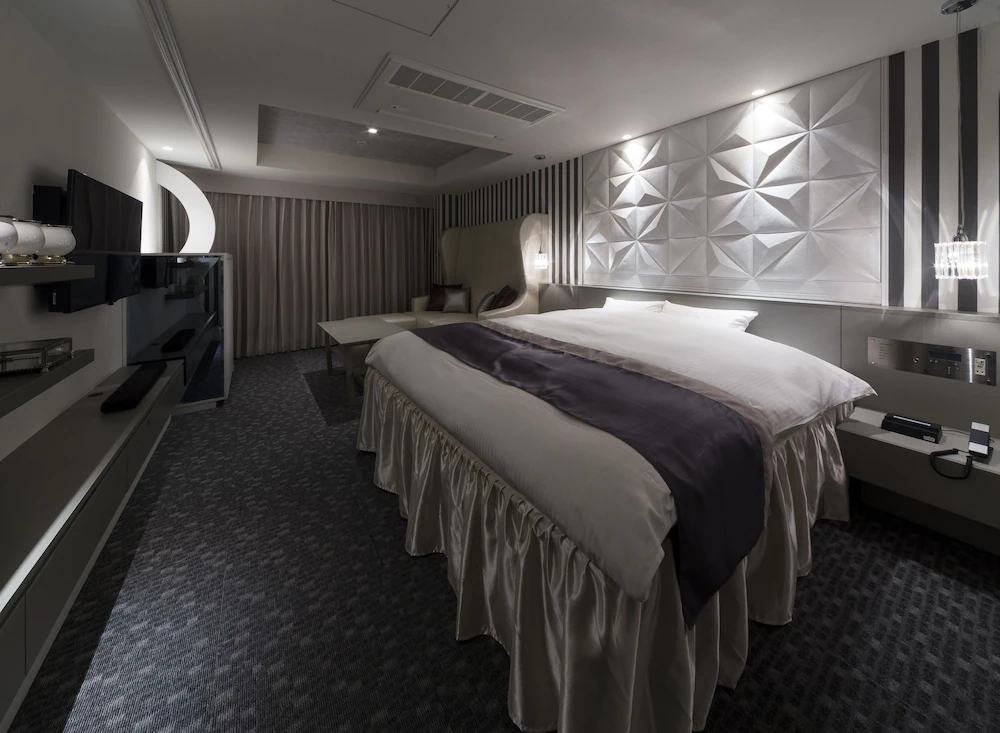 N Hotel