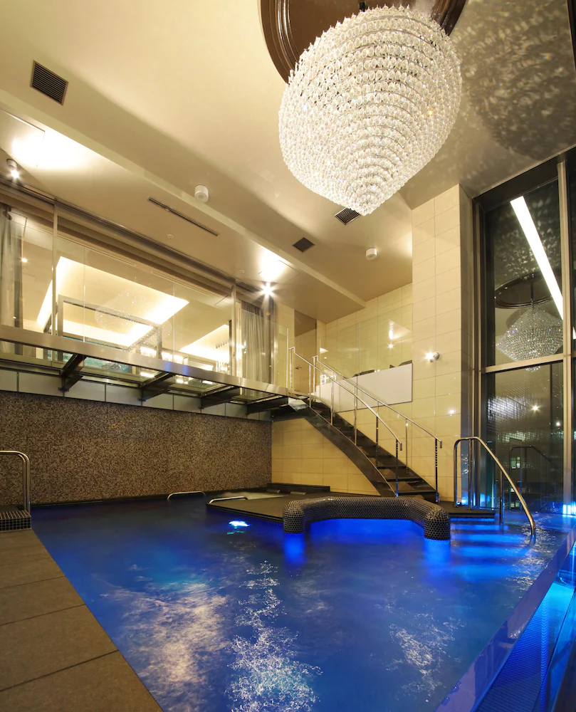 N Hotel