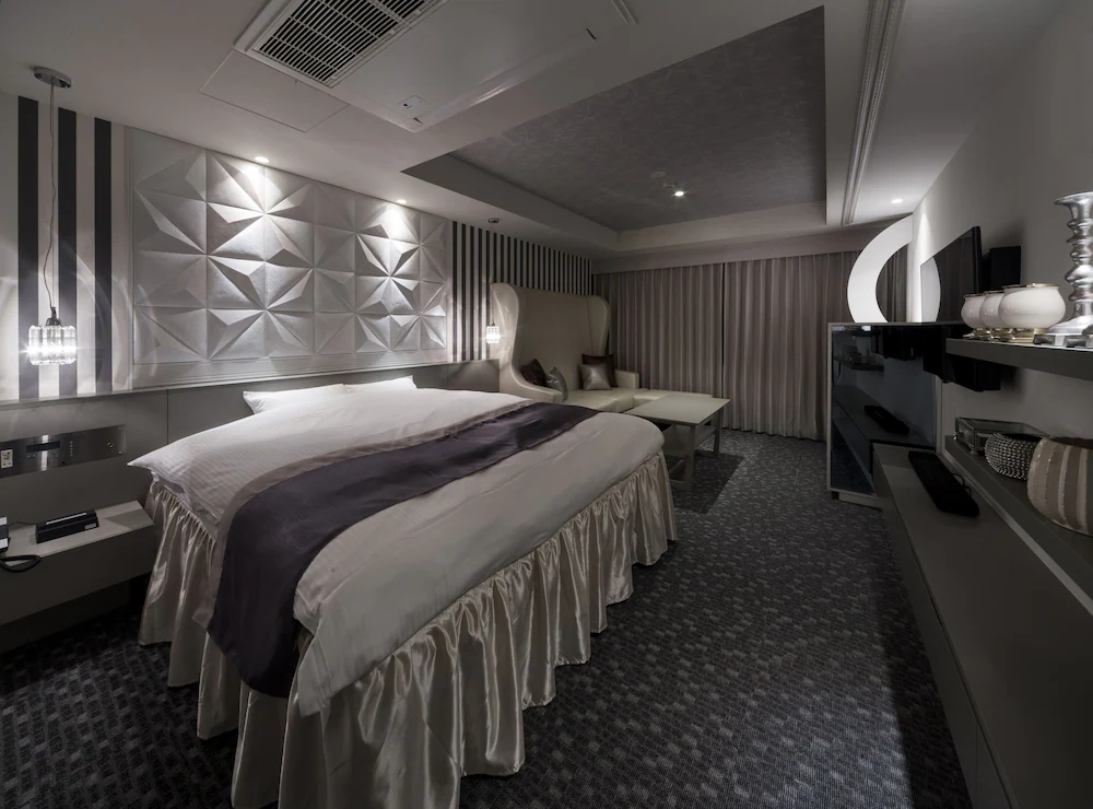 N Hotel