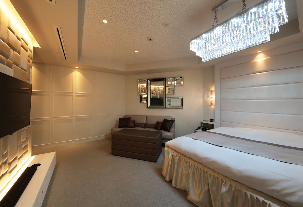 N Hotel
