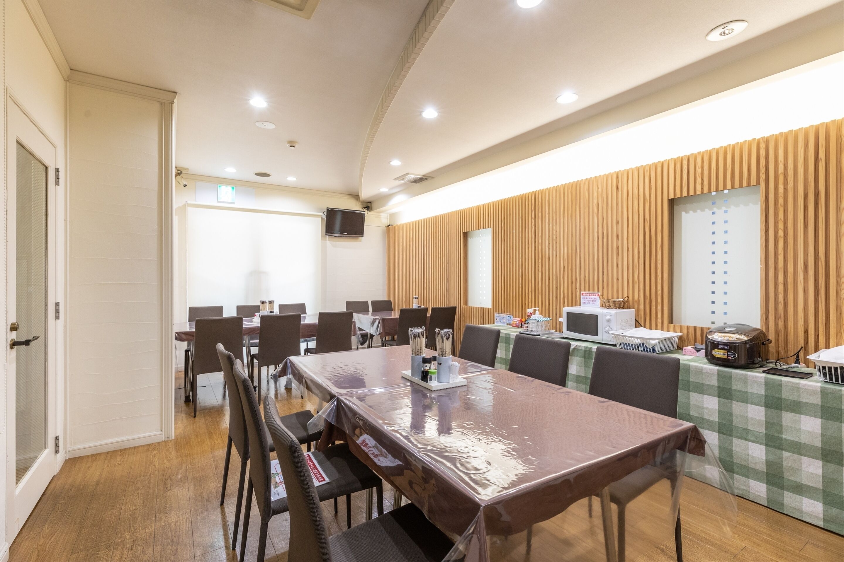 Tabist Business Hotel Takamado Shin-Omiya by OYO