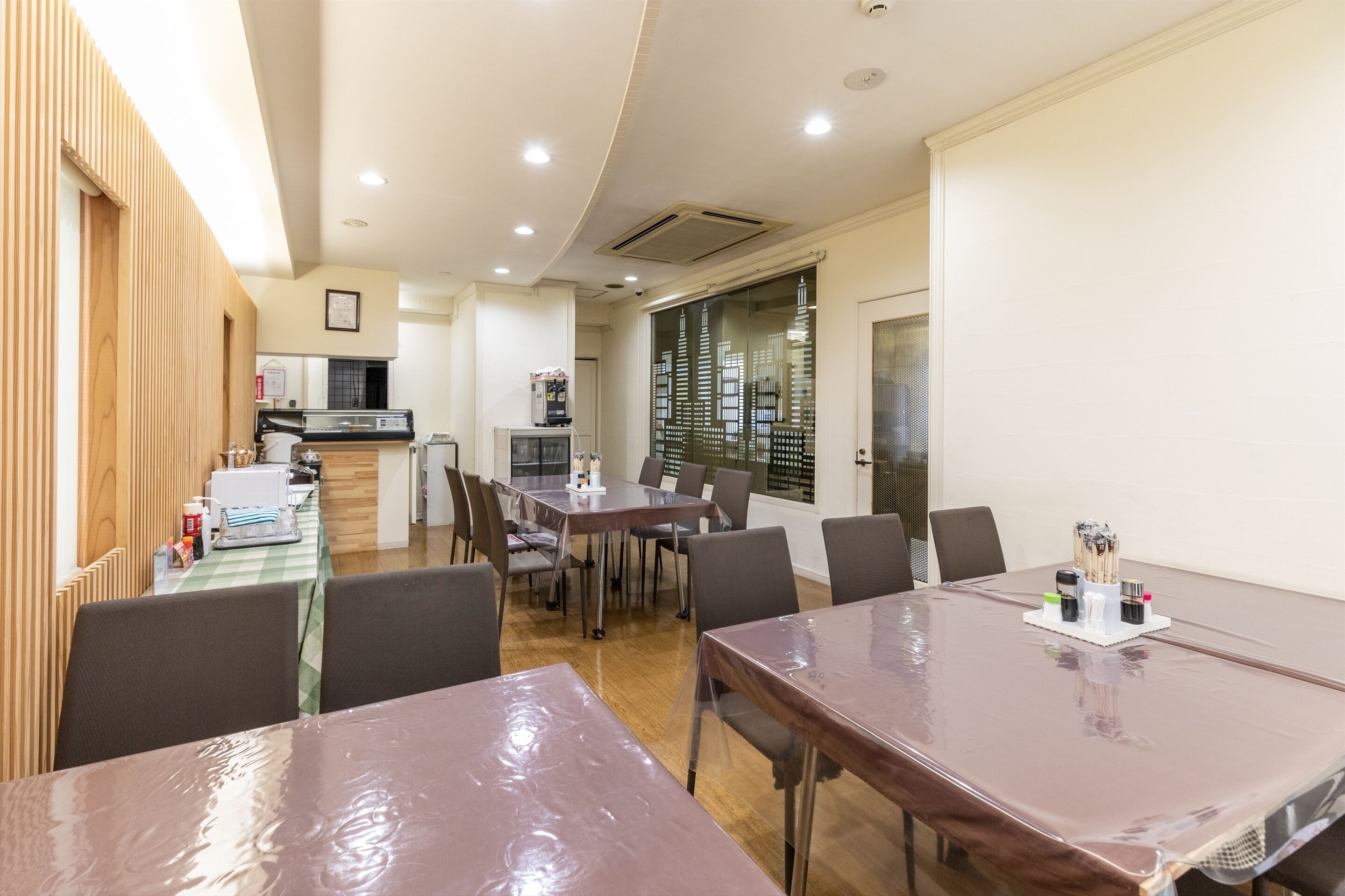 Tabist Business Hotel Takamado Shin-Omiya by OYO