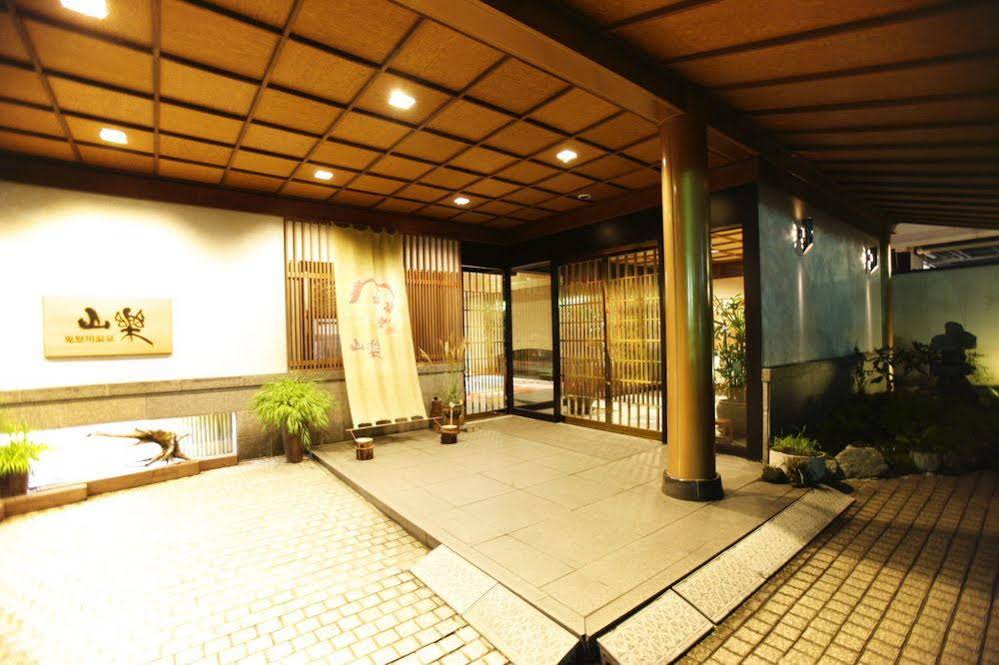 Kinugawa-Onsen Sanraku