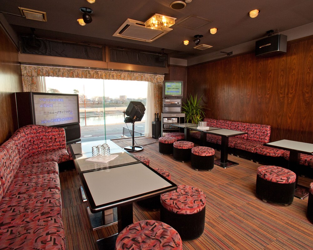 Okazaki New Grand Hotel