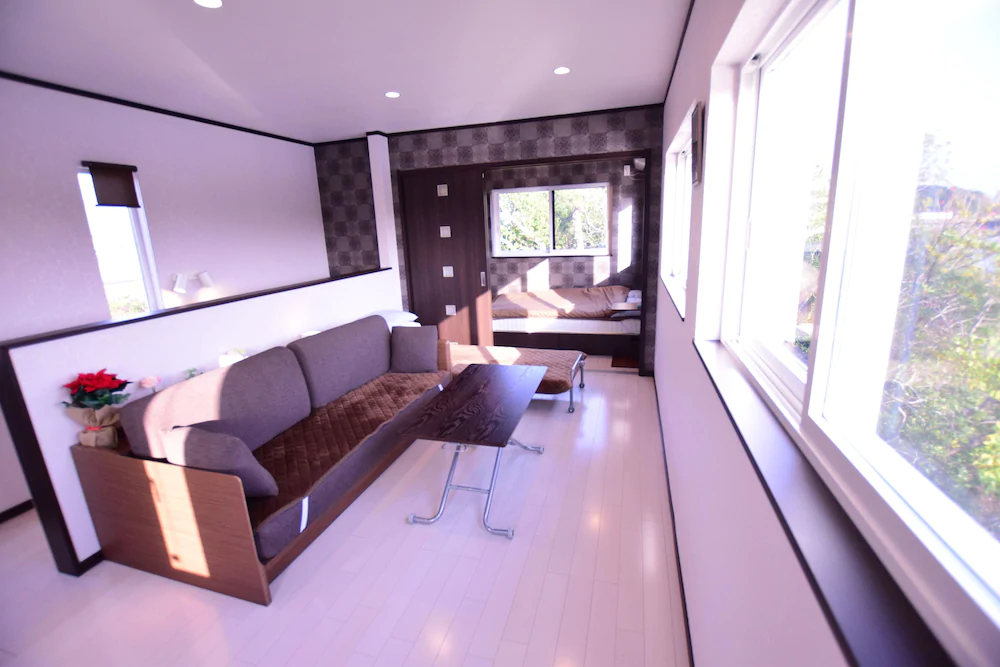 Shirahama House
