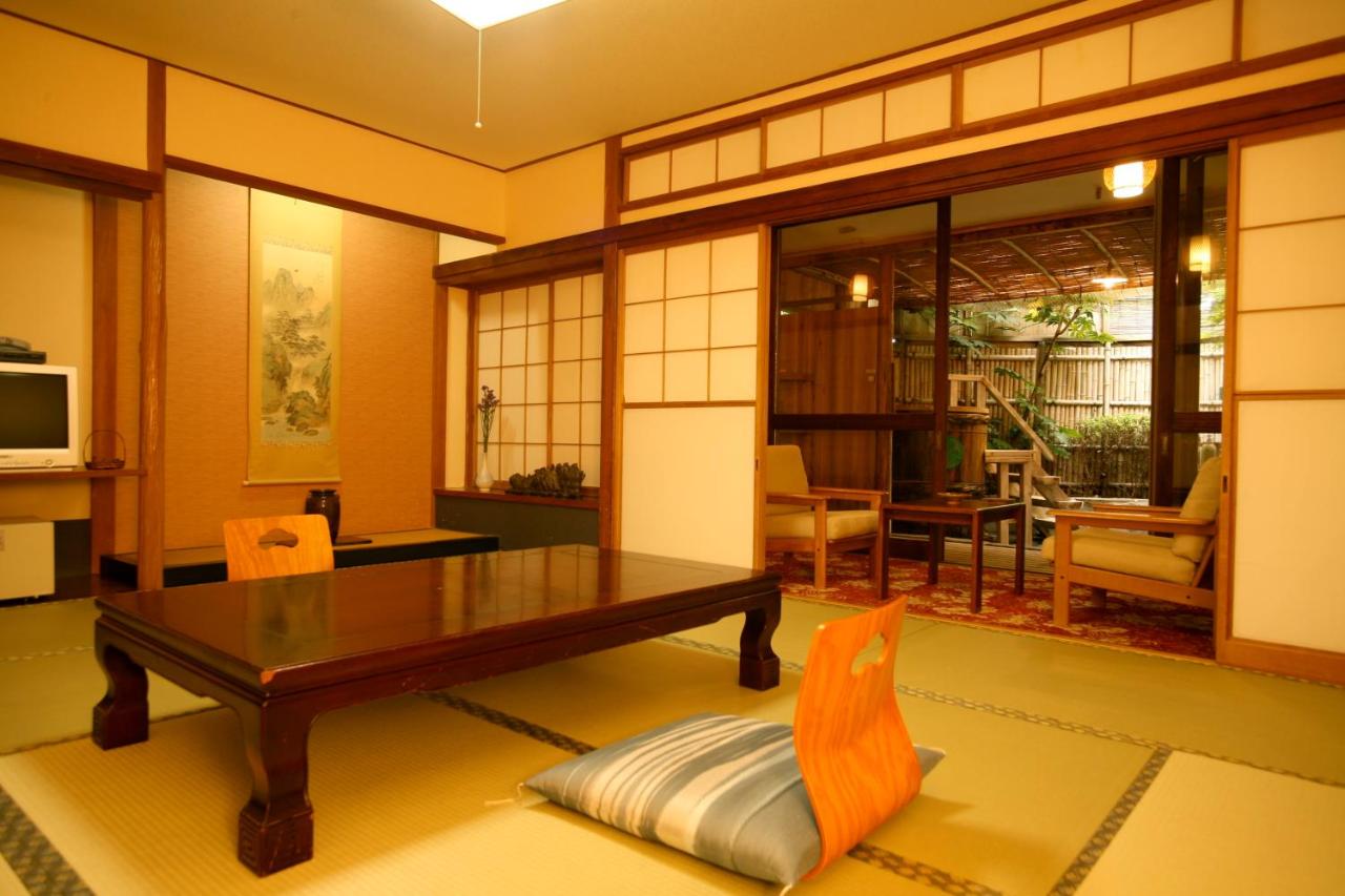 Nanki Shirahama Onsen Shirahamakan