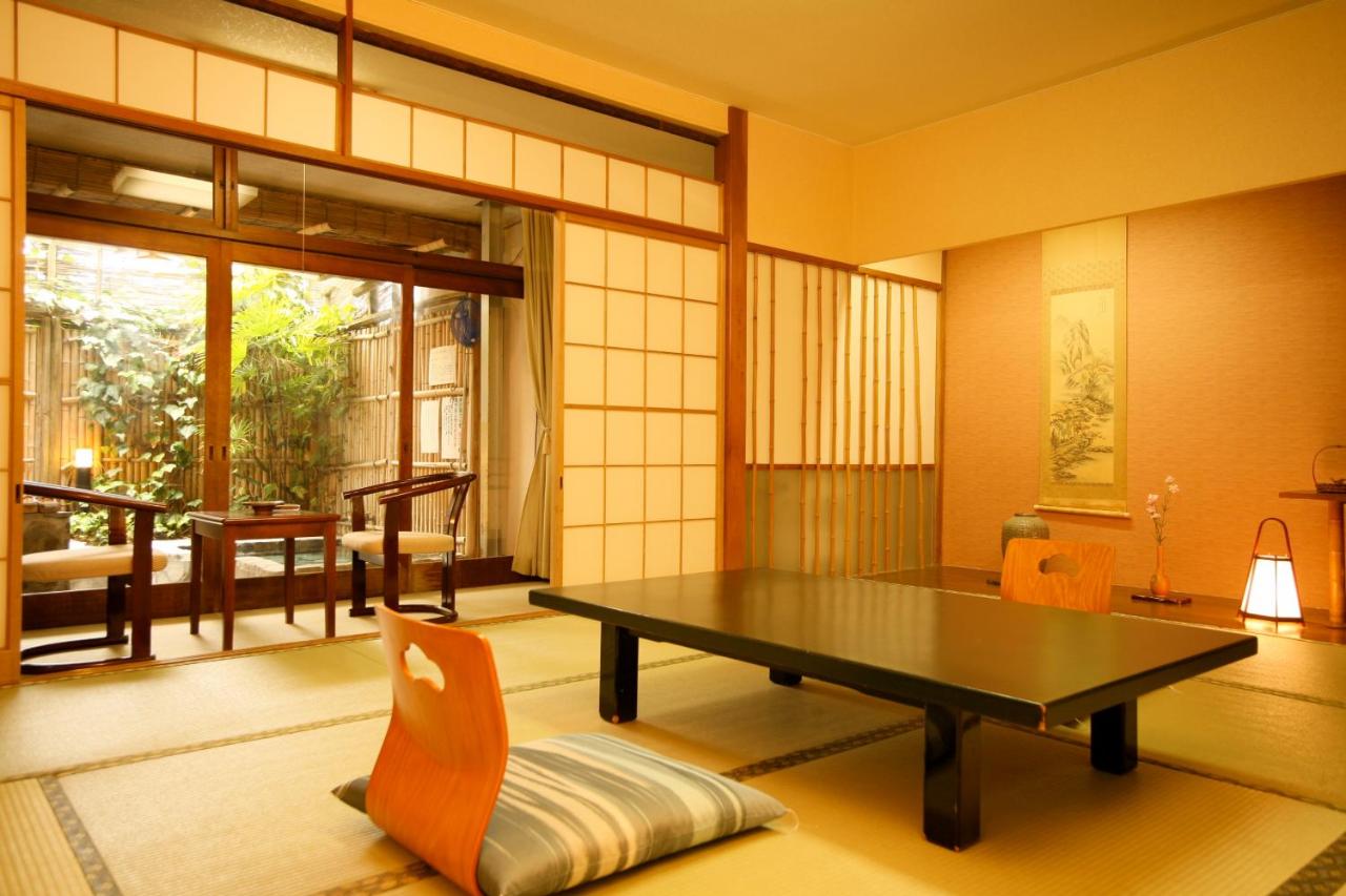 Nanki Shirahama Onsen Shirahamakan