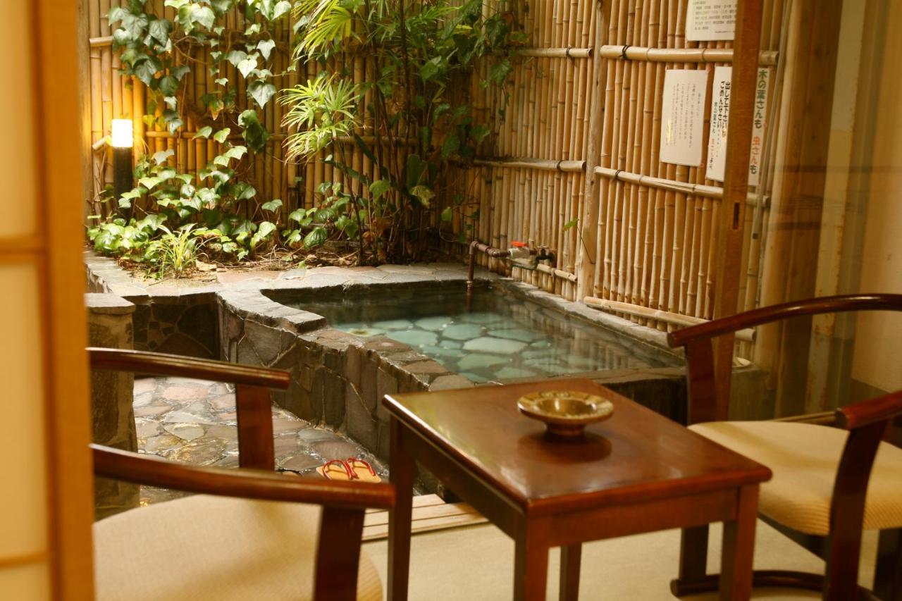 Nanki Shirahama Onsen Shirahamakan