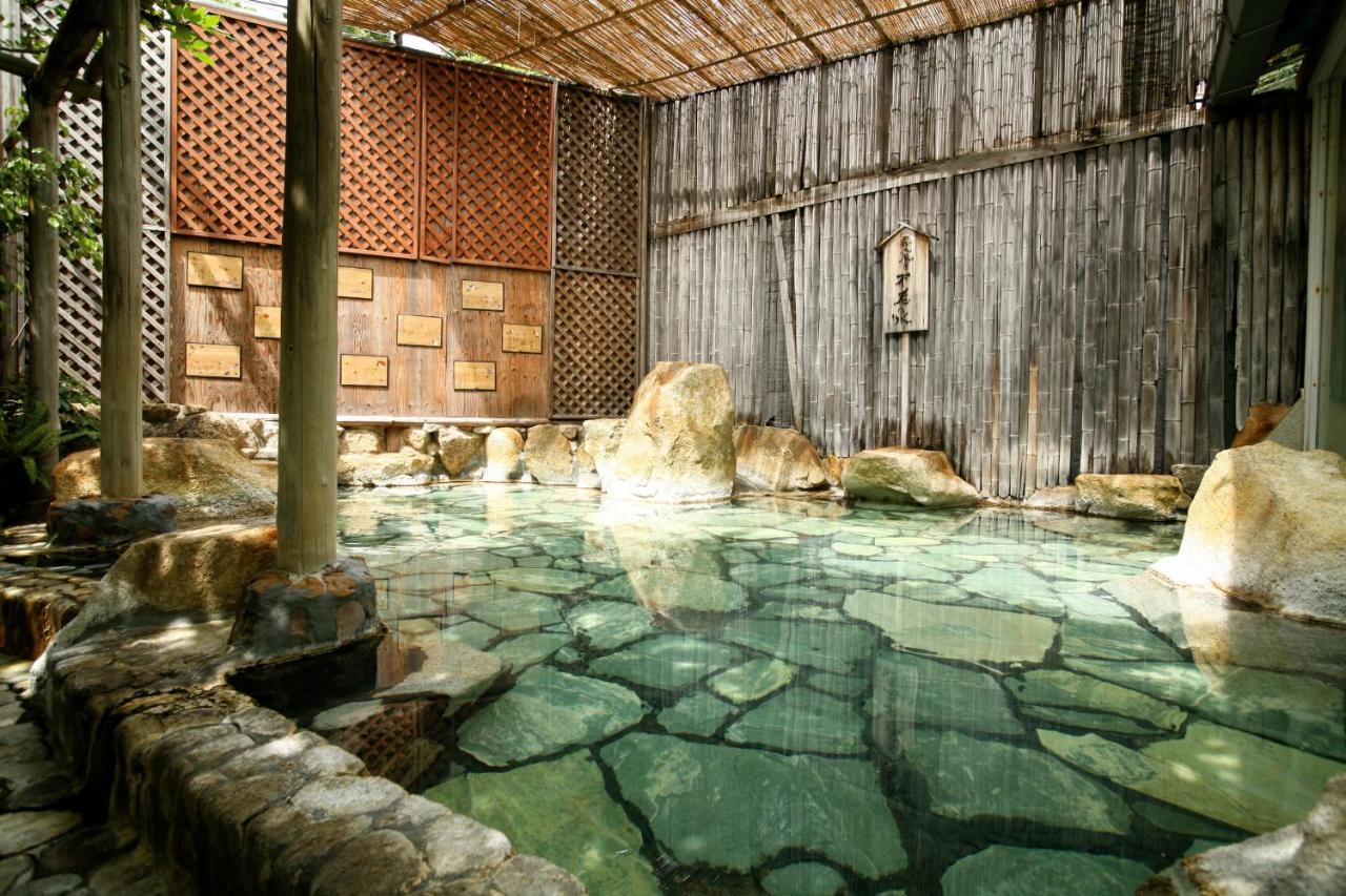 Nanki Shirahama Onsen Shirahamakan