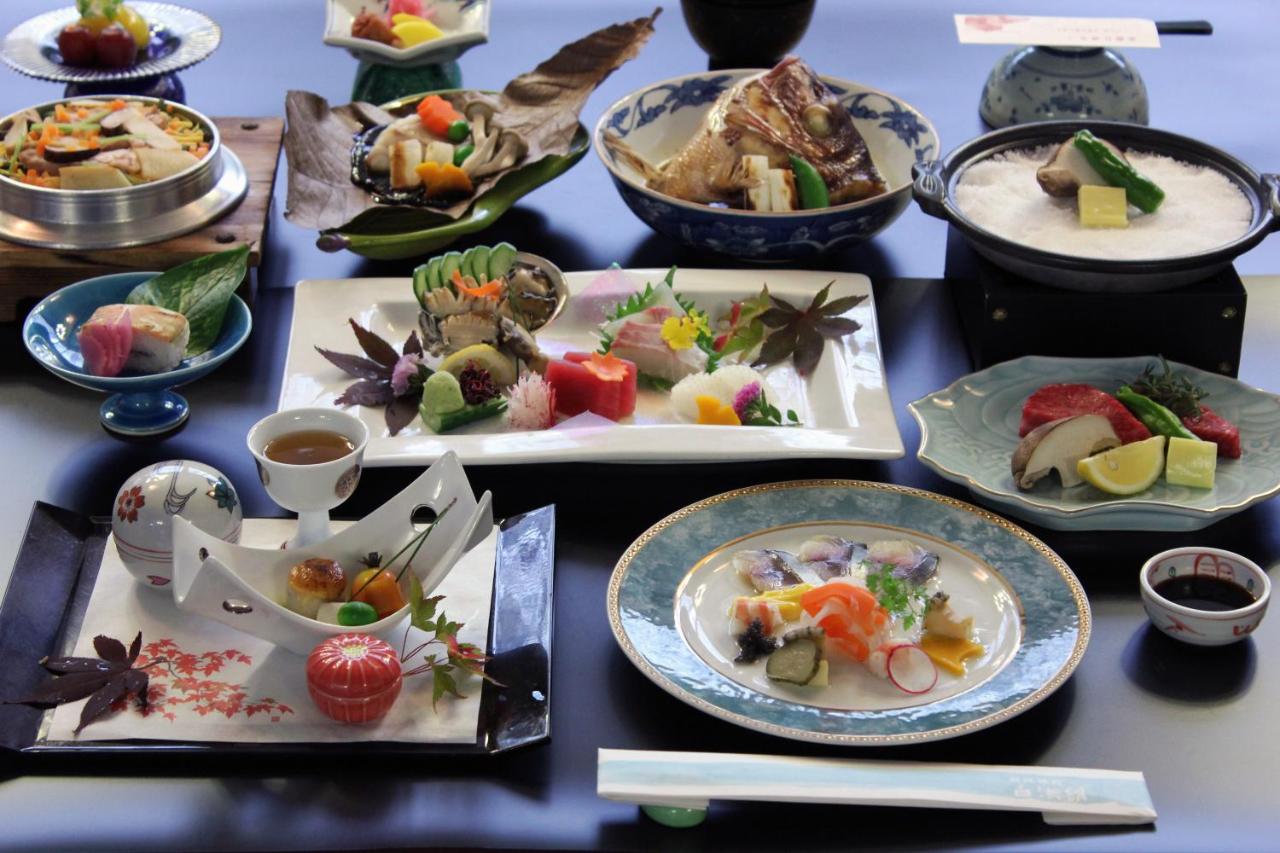 Nanki Shirahama Onsen Shirahamakan