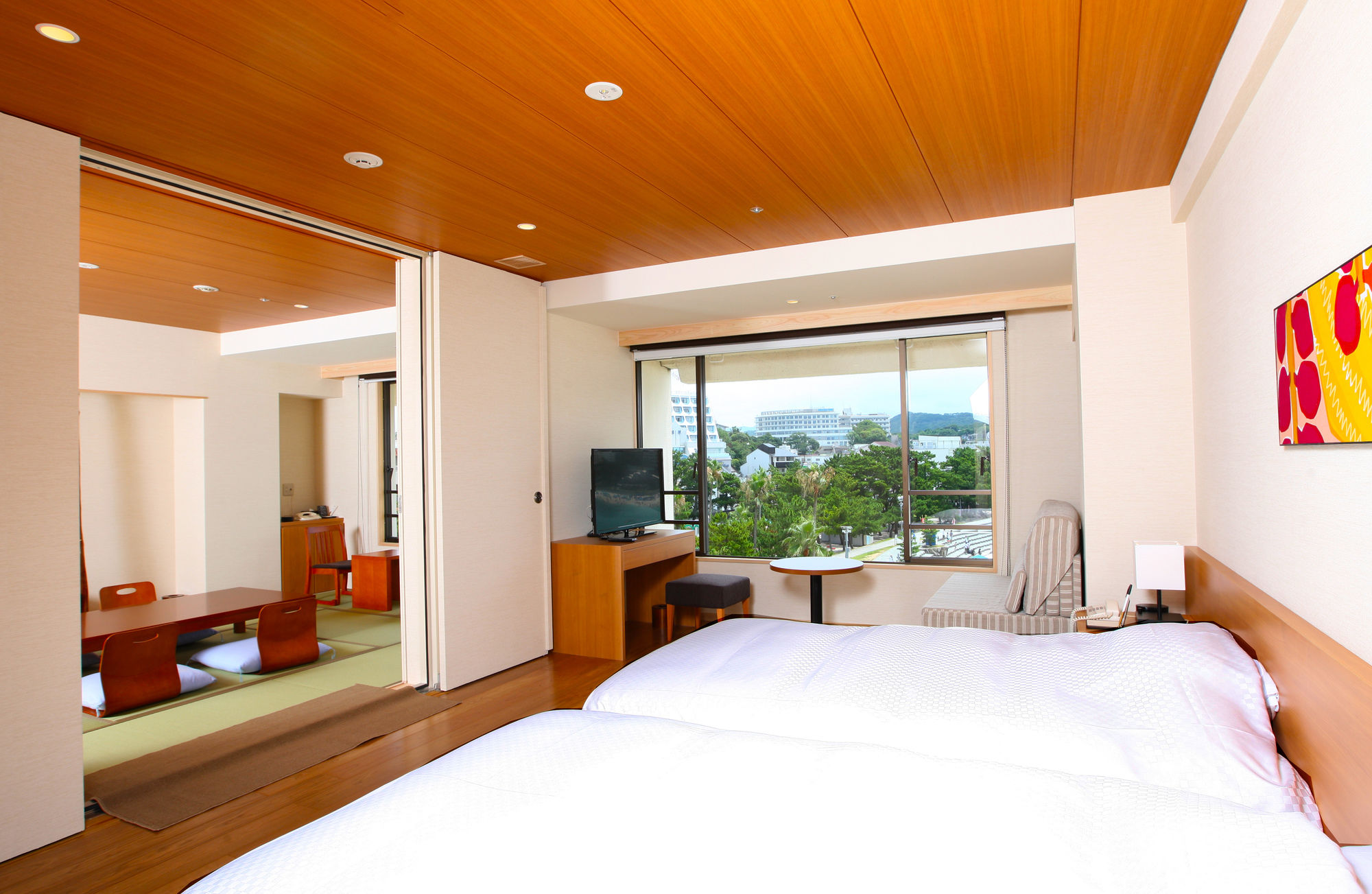 Shiraraso Grand Hotel