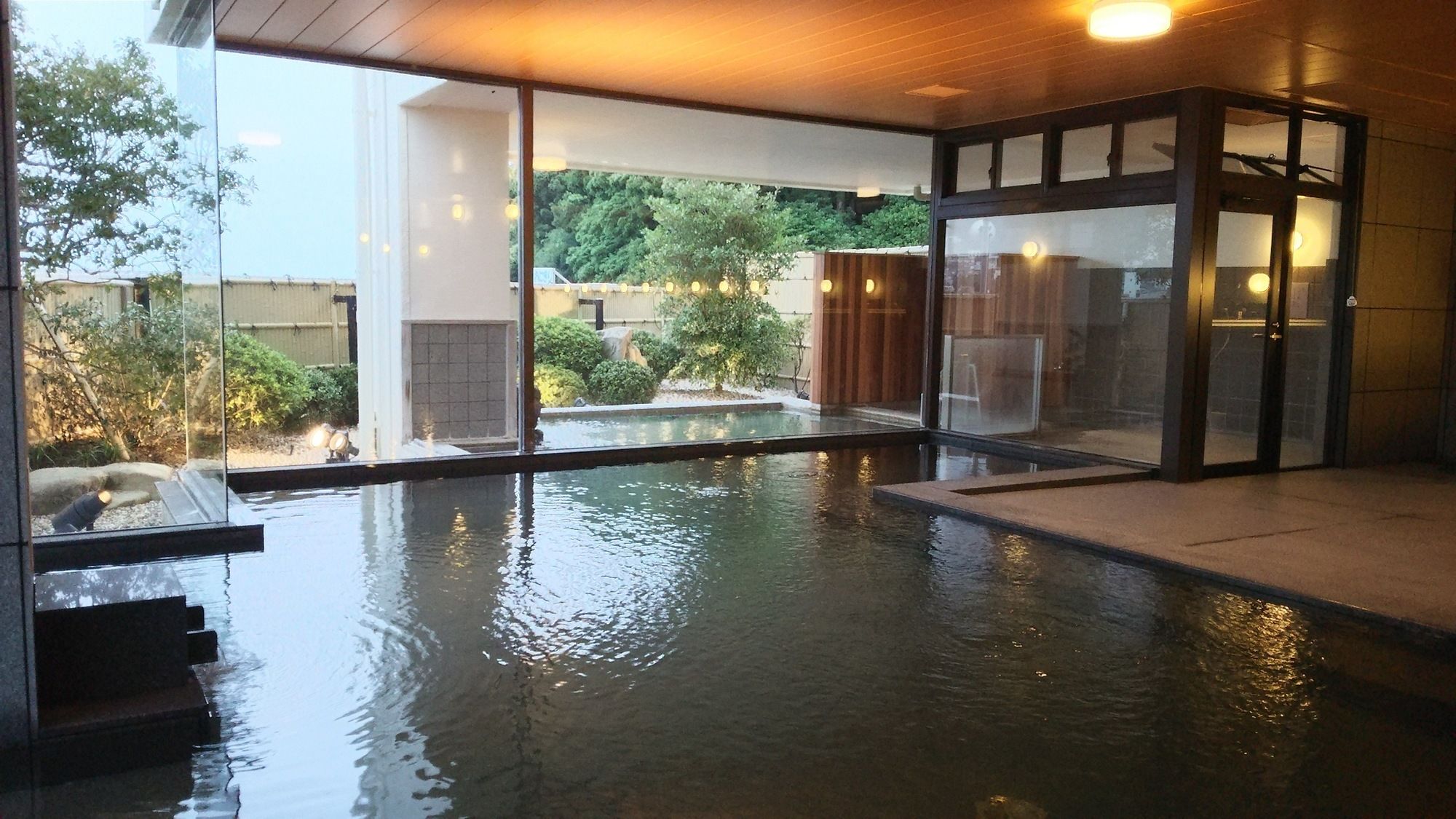 Shiraraso Grand Hotel