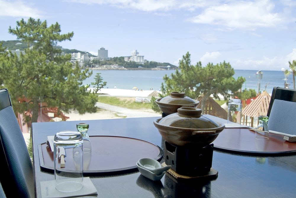 Shiraraso Grand Hotel