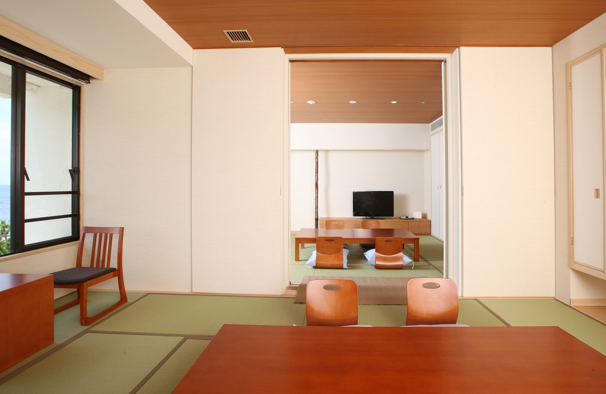 Shiraraso Grand Hotel