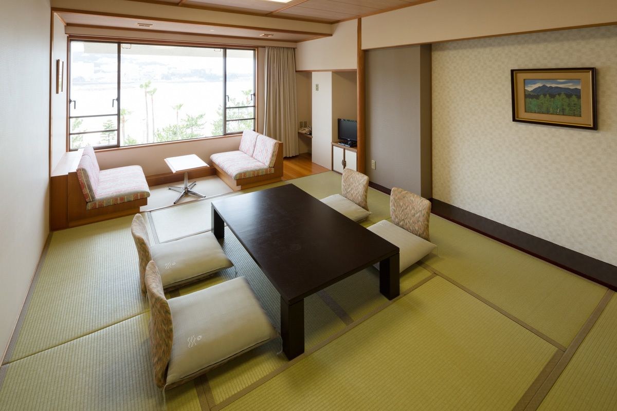 Shiraraso Grand Hotel