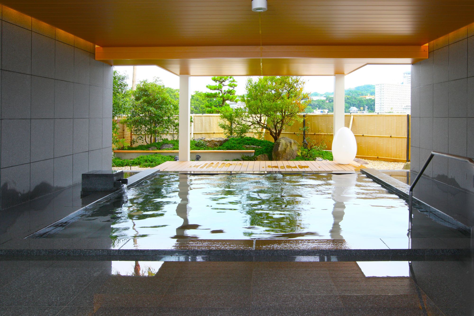 Shiraraso Grand Hotel