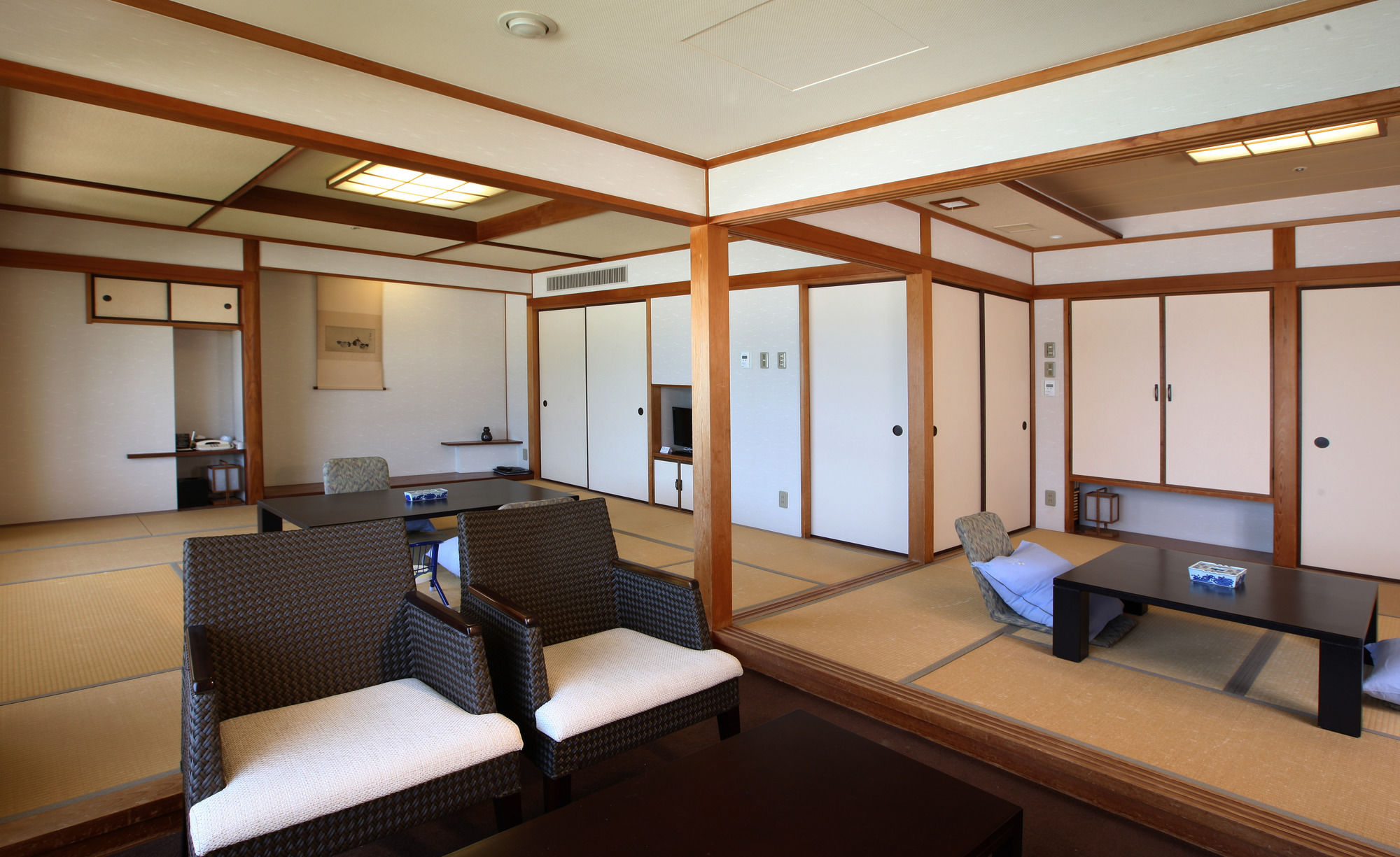 Shiraraso Grand Hotel