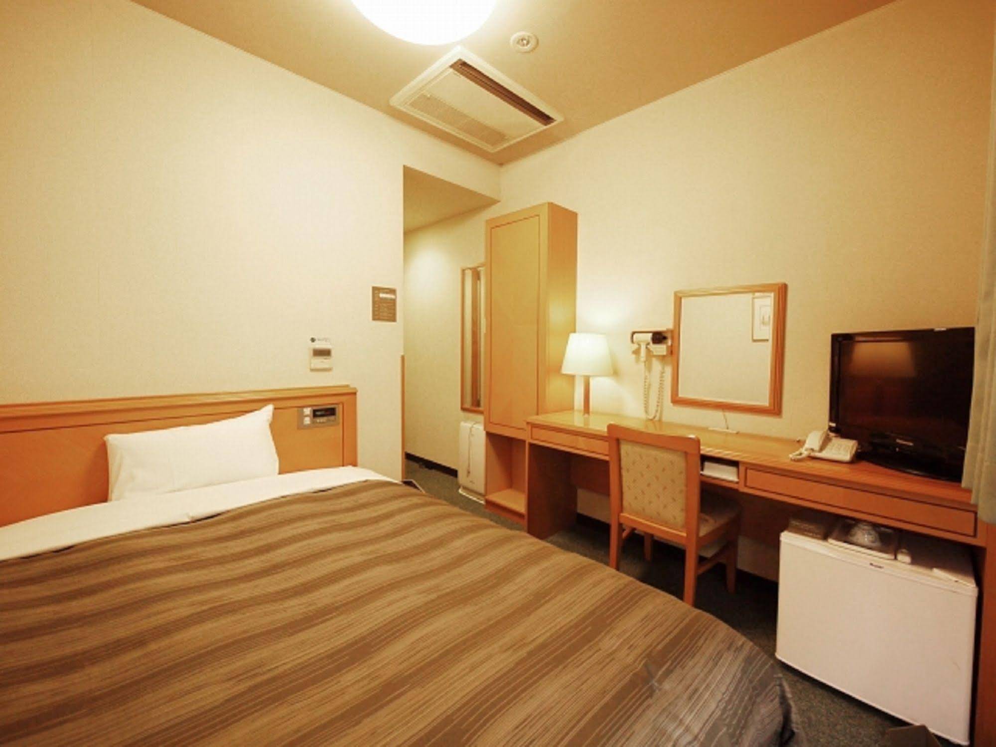Hotel Route Inn Shin-Shirakawa Eki Higashi