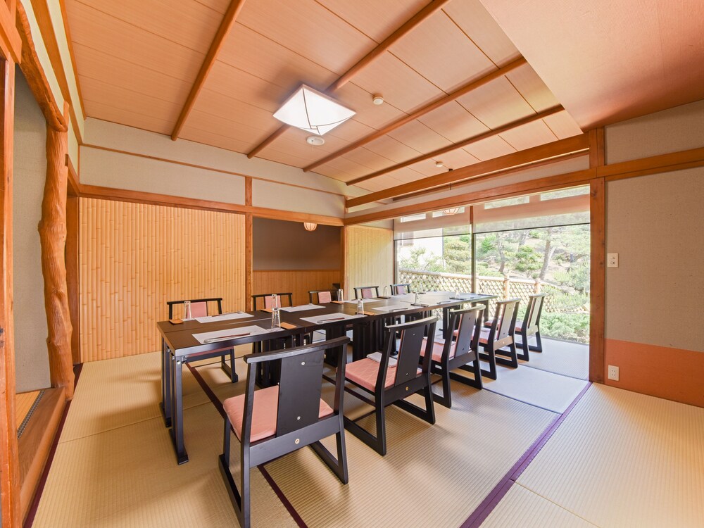 Hotel Hagoromo