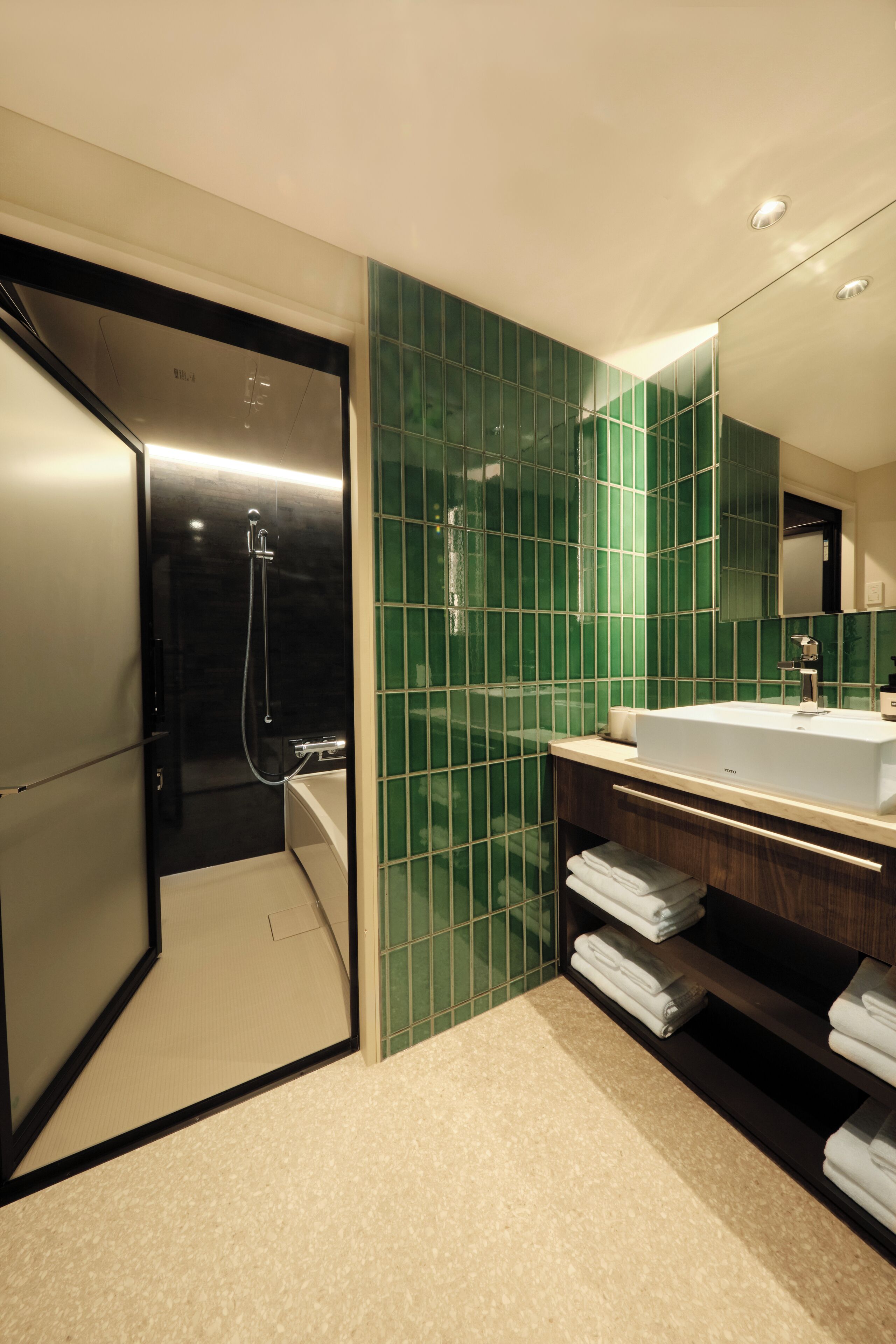 Fav Hotel Hidatakayama East