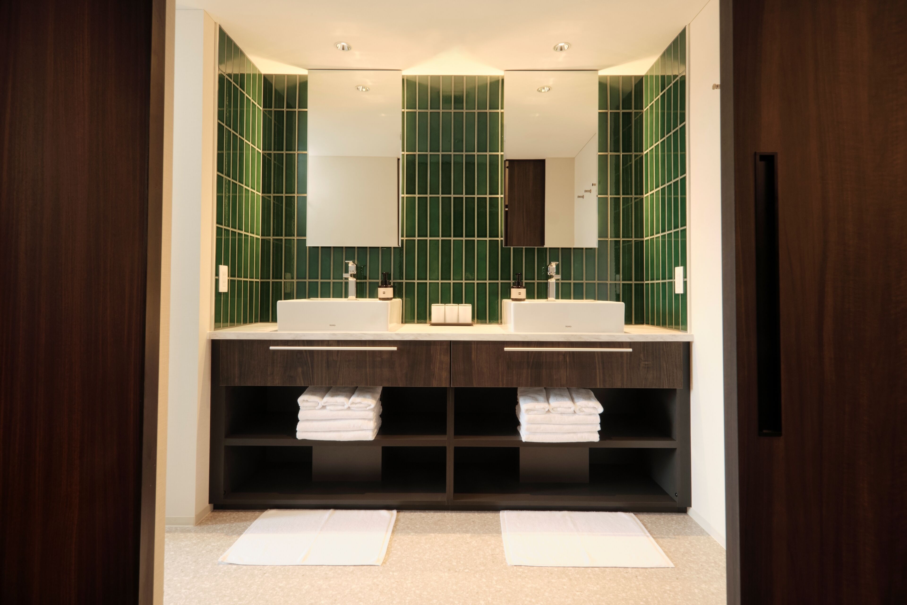 Fav Hotel Hidatakayama East