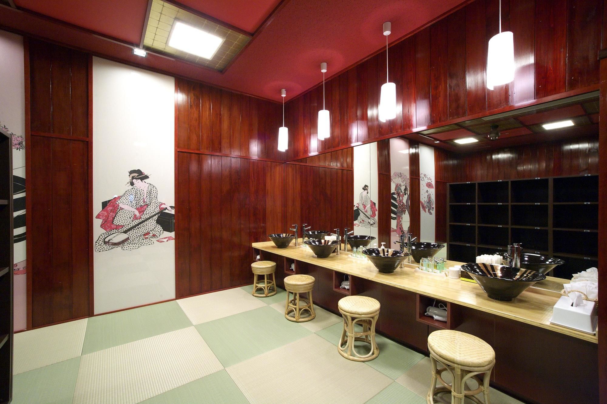 Hida Plaza