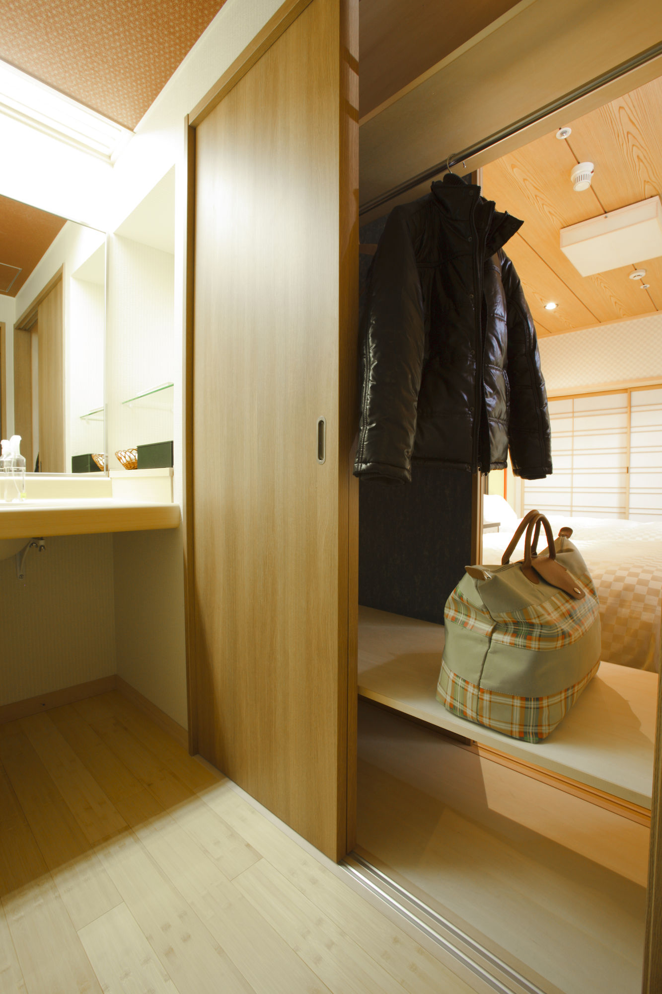 Hida Plaza