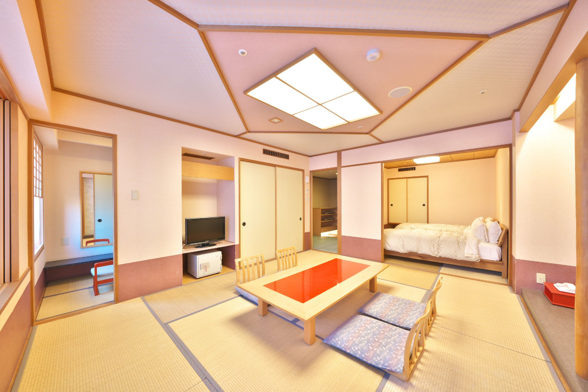 Hida Plaza