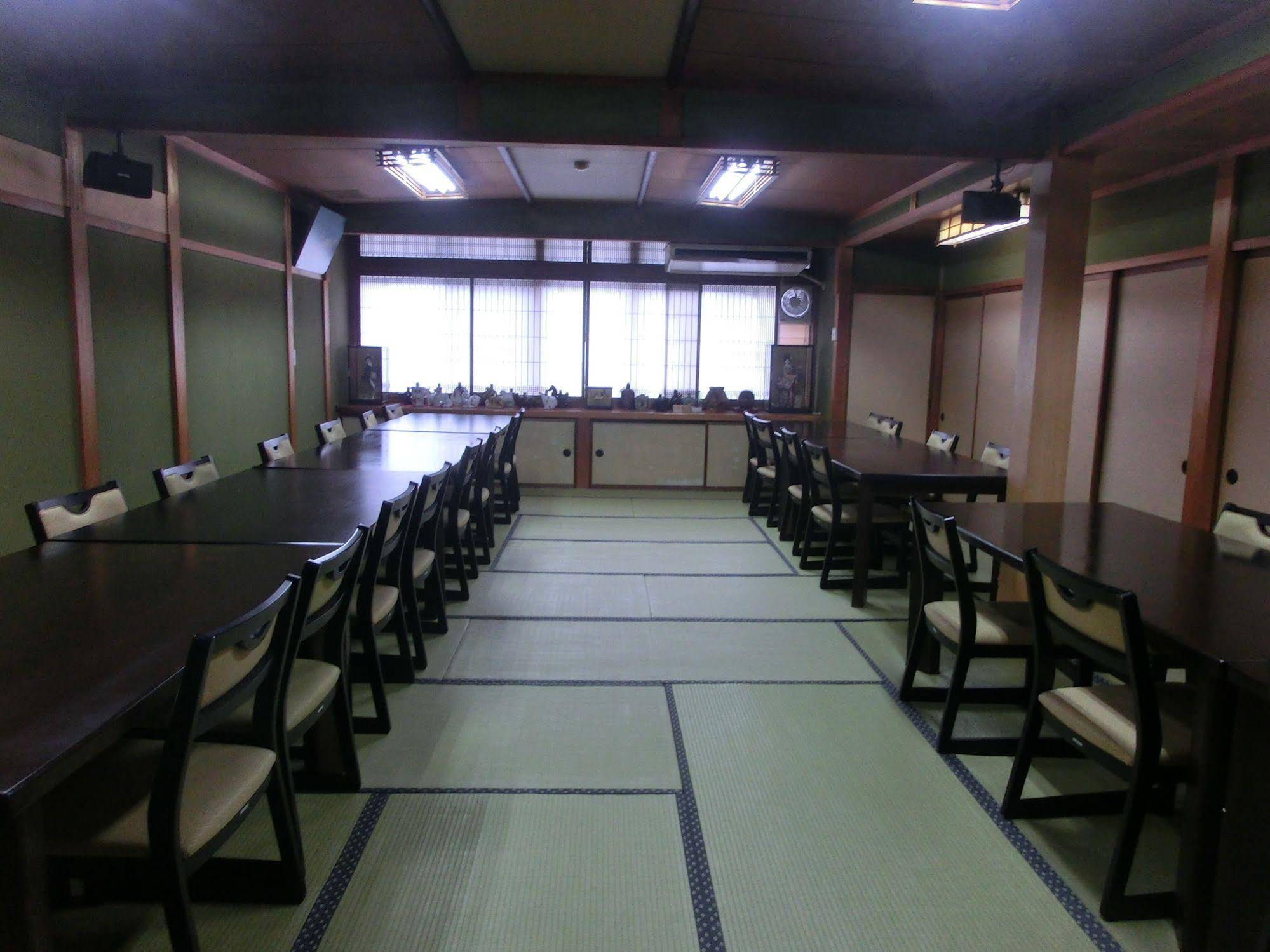 Minshuku Iwatakan