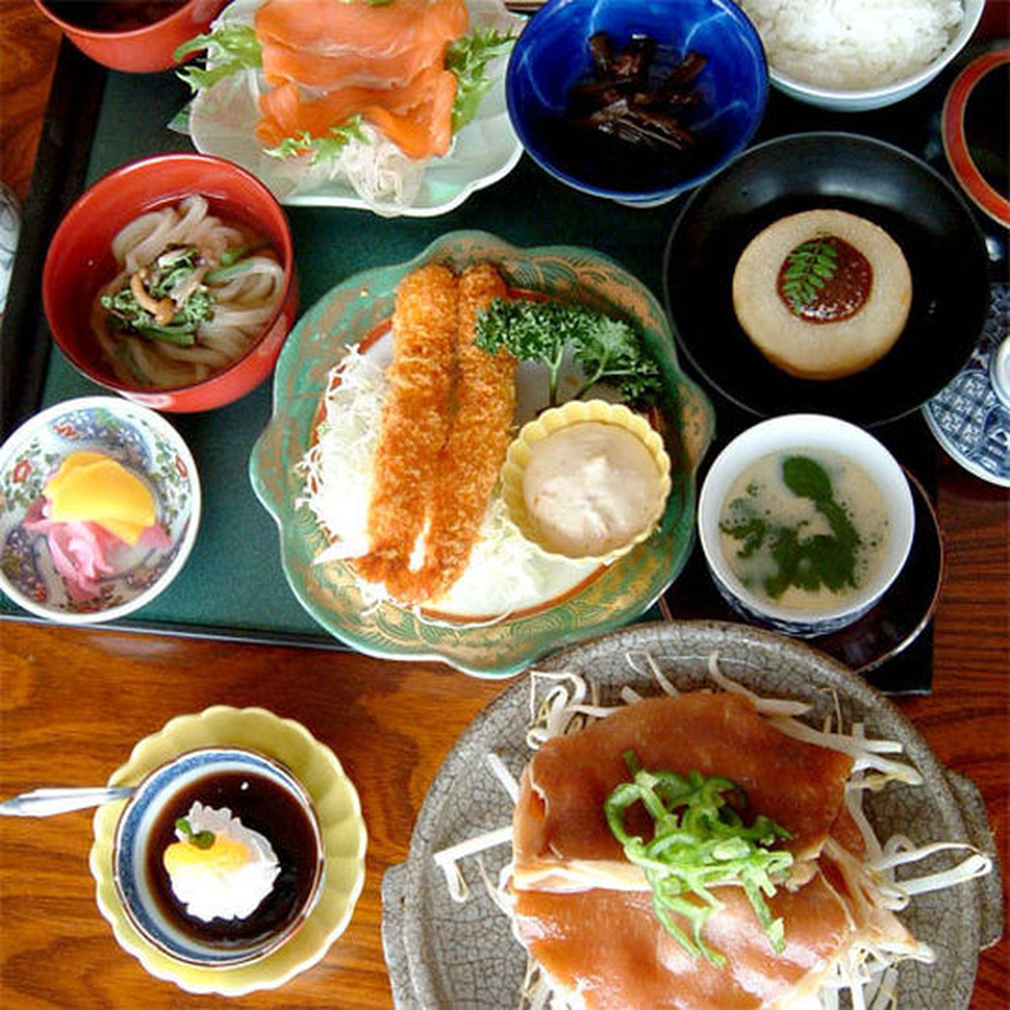 Shichihoukan