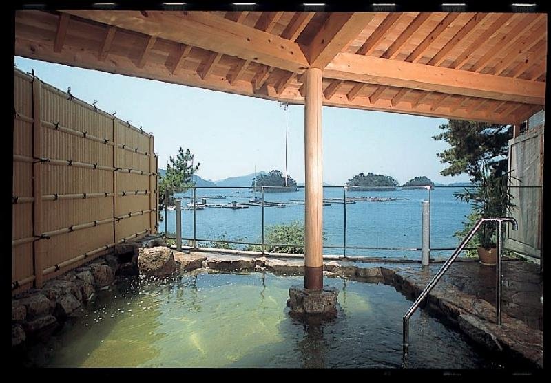 Toba Grand Hotel