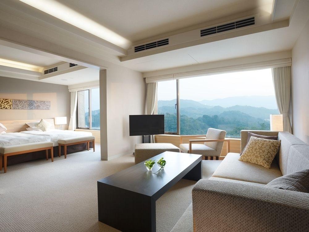 Toba Hotel International