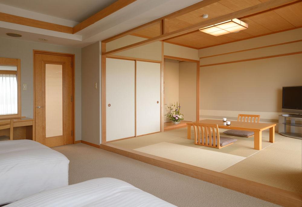 Toba Hotel International