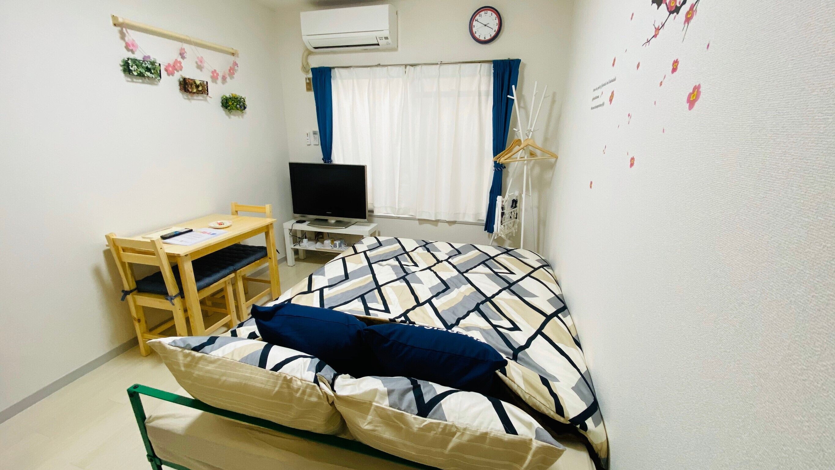 Nomad Estate Pia Realm