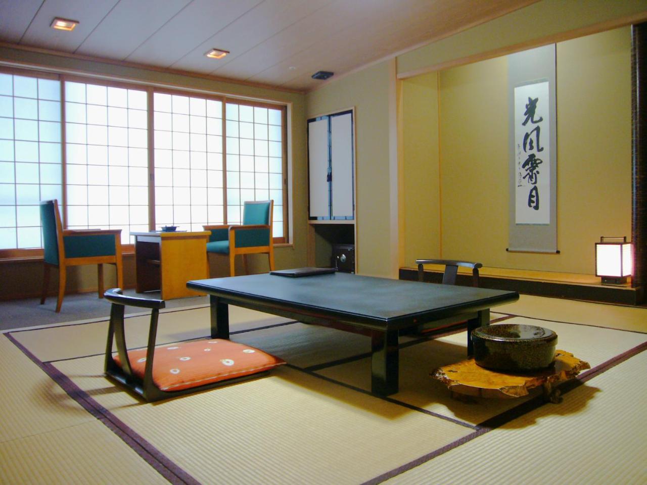Tsuta Onsen